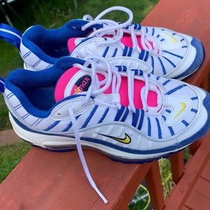 Nike kids sneakers/AIRMAX